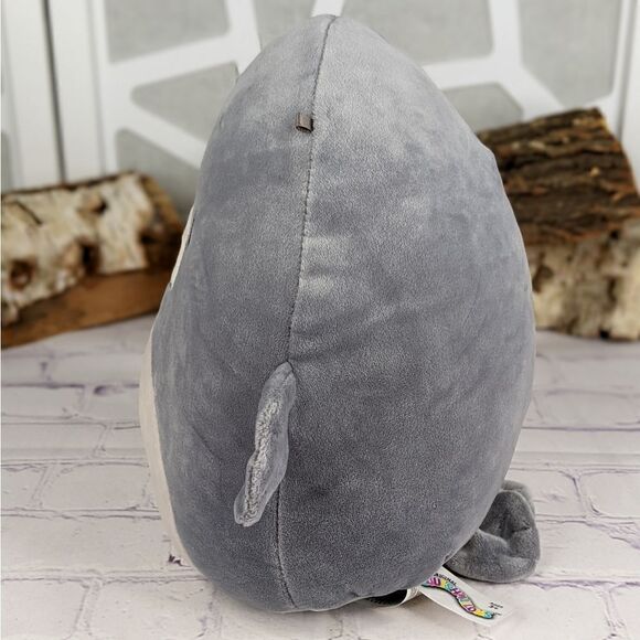 Matt the Manatee 8" Squishmallow - Picture 5 of 9